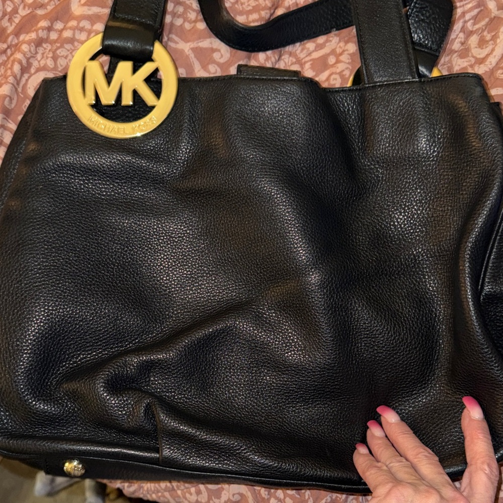 Michael Kors Black Shoulder Bag with Gold Accents - Picture 6 of 10
